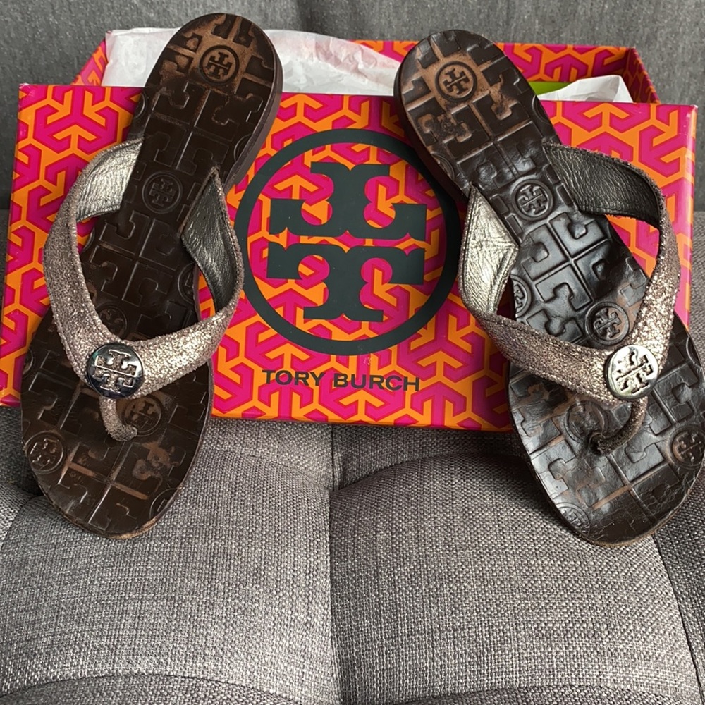 Tory Burch Thora Metallic Pewter Sandal with box